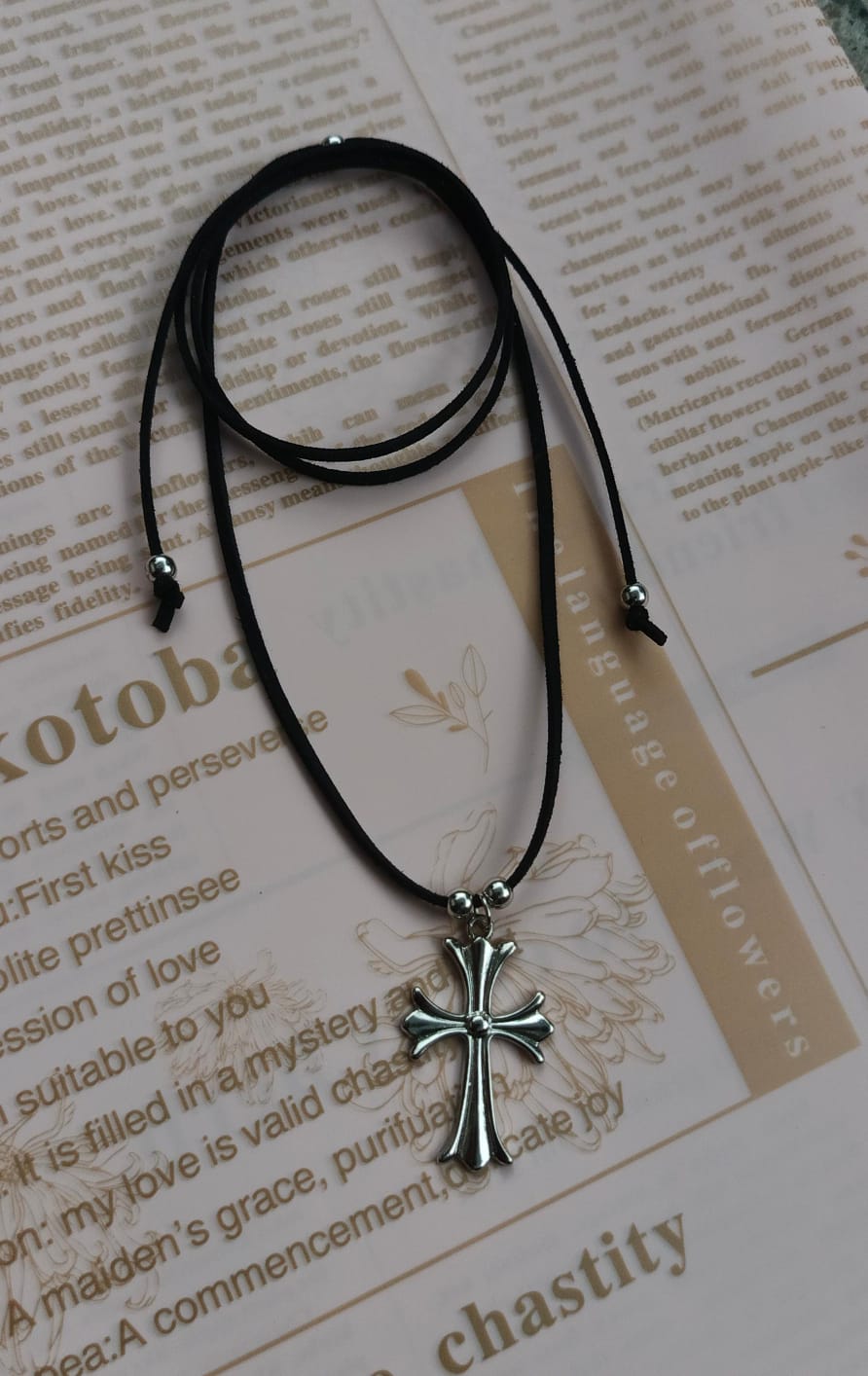 Collar de cruz regulable